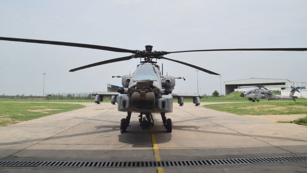 인도 공군이 보유한 아파치 공격헬기. 사진=제인스닷컴