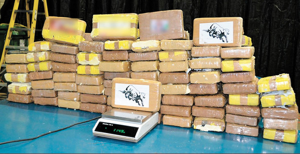 지난달 19일 몬트리올항에서 멕시코에서 온 컨테이너에 들어있다 압수된 코카인 91kg. 사진=주르날드몽레알