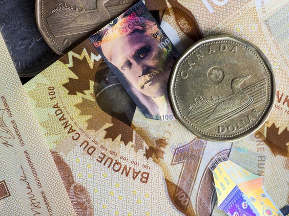 캐나다 지폐와 동전. 사진=블룸버그