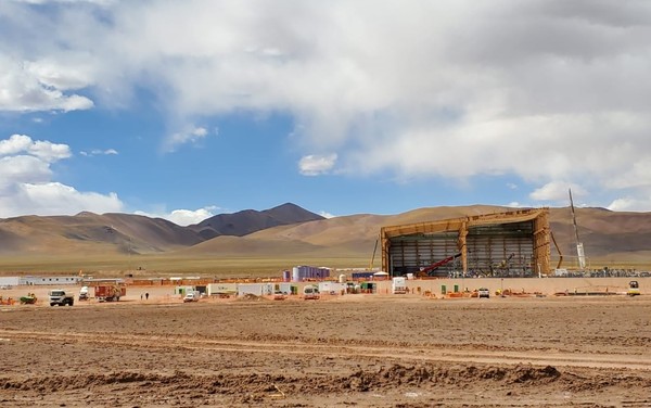 아르헨티나 옴베르 무에르토 소금호수에 포스코가 리튬 가공공장을 짓고 있다. 사진=리튬사우스닷컴