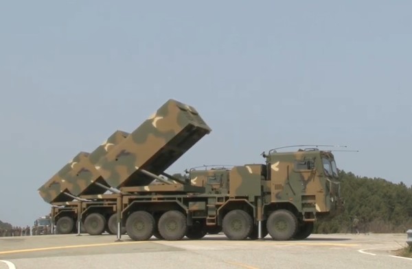 한화디펜스가 생산해 한국 육군에 납품한 천무 MLRS. 사진=한국 국방부 유튜브 캡쳐
