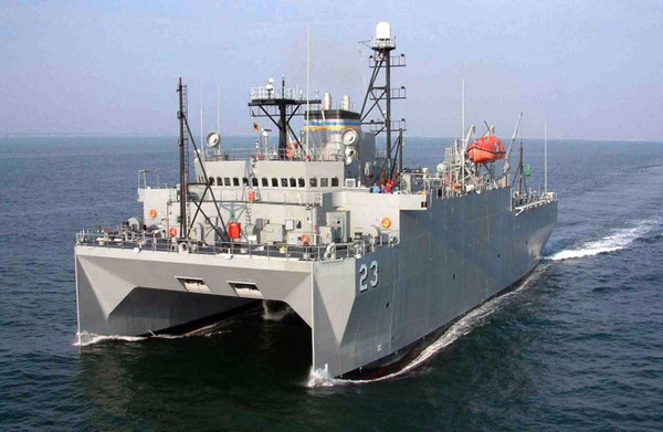 미해군 정보수집함 빅토리어스급 1번함 빅토리어스함.빅토리어스 등 5척이 최근 남중국해에 투입돼 중국 잠수함을 꼼짝 달싹하지 못하게 하고 있다. 사진=미국 해군