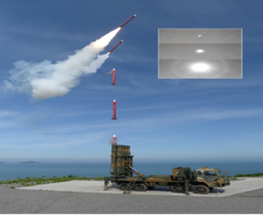 한국군의 직격파괴 지대공 미사일 천궁-2 유도탄이 발사되고 있다. 사진=방위사업청