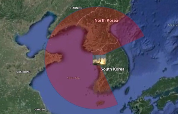 서울 부근에 배치했을 경우 현무-2B 탄도미사일의 사거리를 보여주는 그래픽. 한국군이 현무-2B를 기반으로 한 초음속대함탄도미사일로 서해에서 중국군의 한반도 접근 저지를 하는 반접근지역거부(A2AD) 전략을 펼칠 수 있다는 국책연구기관인 국방과학연구소(ADD) 전망이 나왔다.사진=네이벌뉴스닷컴