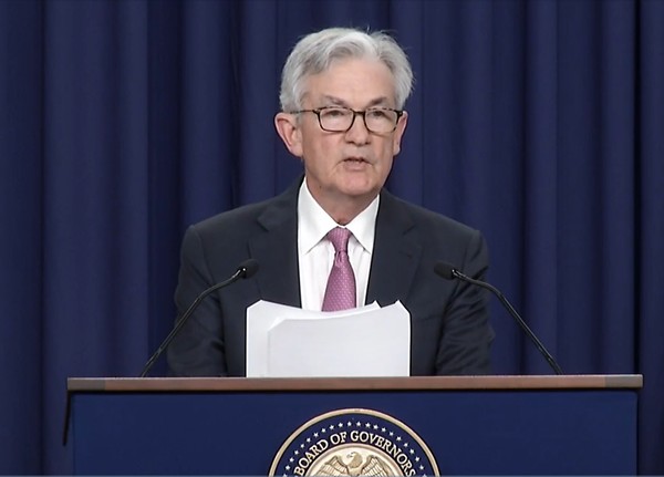 제롬 파월 미국 연방준비제도(Fed) 의장이 FOMC 후 기자회견에서 발언하고 있다. 사진=Fed 유튜브 캡쳐