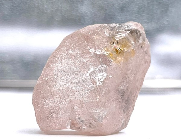 호주 루파카다이아몬드가 앙골라 광산에서 캐낸  175캐럿짜리 핑크 다이아몬드 '룰로 로즈'.사진=루파카다이아몬드