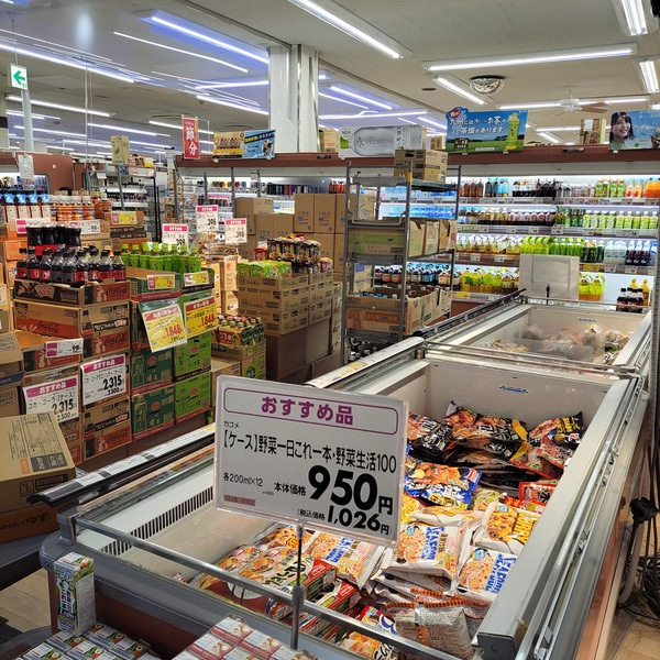 일본 교토시 외곽 오하라노사토의 한 대형마트. 식료품과 에너지 가격이 오르면서 지난해 12월 일본의 소비자물가지수 전년 동월에 비해 4% 뛰었고 연간 물가도 2.3% 상승했다. 사진=박준환 기자