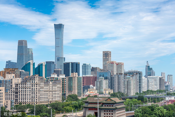 국제통화기금(IMF)이 7일(현지시각) 중국의 올해와 내년 성장률을 상향 조정했다. 사진은 고층건물로 가득차 중국 경제의 상징역할을 하는 중국 베이징 CBD 구역 전경. 사진=차이나데일리