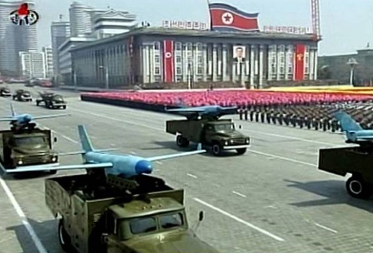 2012년 4월15일 군사퍼레이드에 등장한 북한의 정찰/공격 드론. 사진=조선중앙통신/38노스
