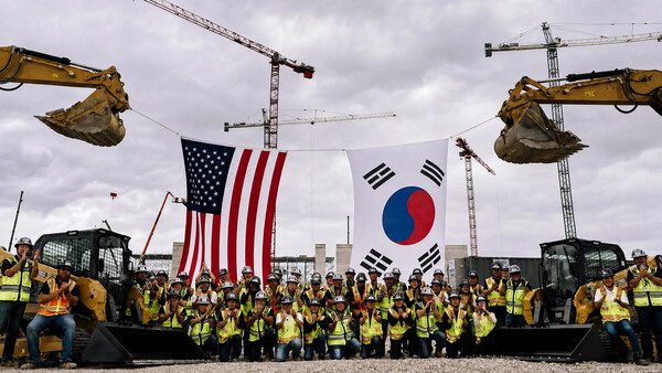 2026년 8월 27일(현지시각) 미국 인디애나주 웨스트 라피엣에서 SK하이닉스 AI 메모리용 어드밴스드 패키징 생산 기지 기공식이 열리고 있다. 사진=SK하이닉스